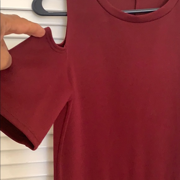 Fabulous maxi dress with slit & exposed shoulders - Picture 4 of 4